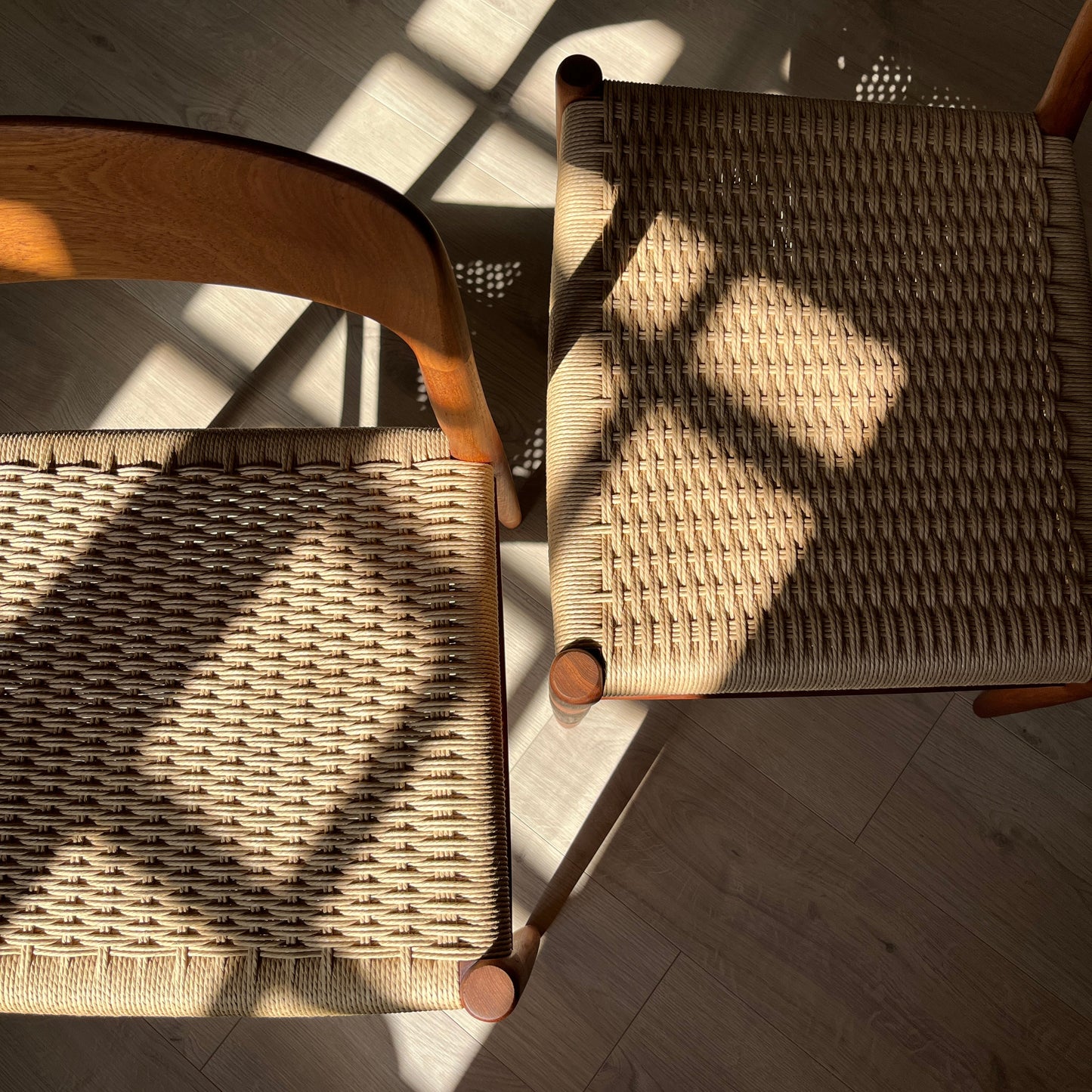 Lot de 2 chaises no. 75 en teck - Niels Otto Møller