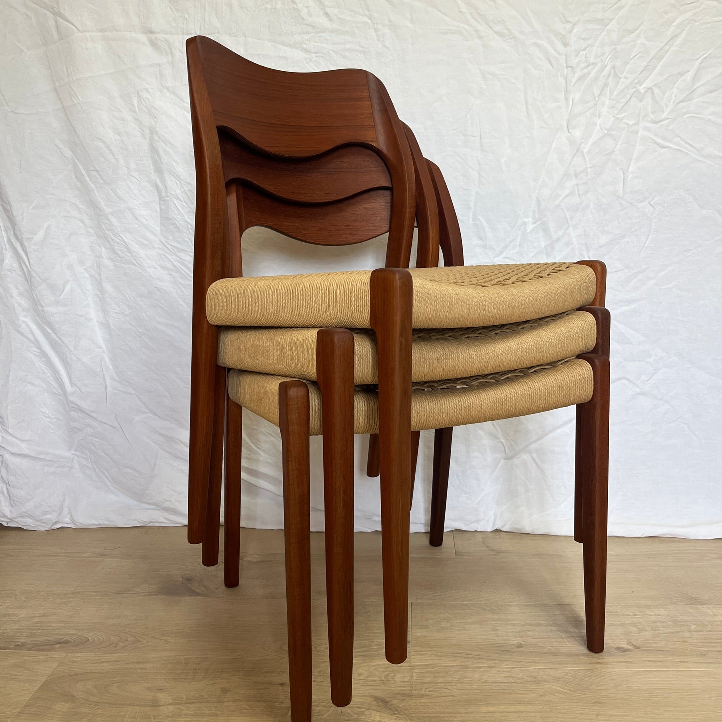 Chaises No. 71 en teck - Niels Otto Moller